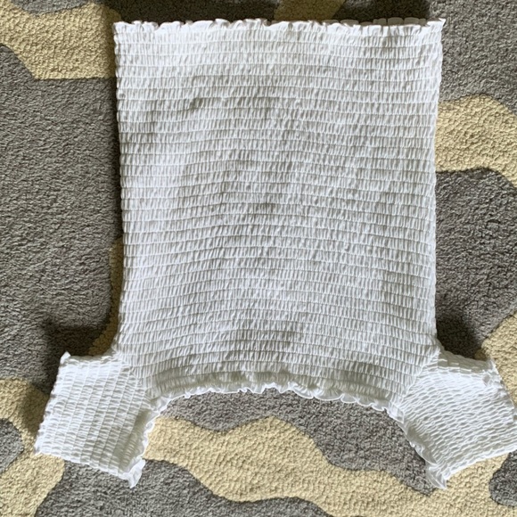 White on/off the shoulder top - Picture 7 of 7